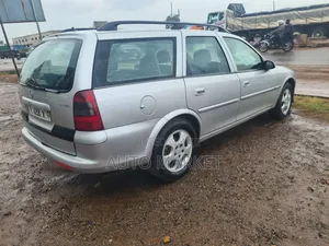 Opel Astra 1.4 2000 Silver