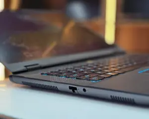 Laptop Alienware M16 R2 16GB Intel Core Ultra 7 SSD 1T