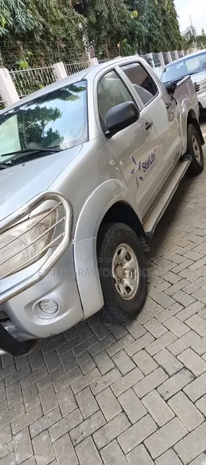 Toyota Hilux 2.7 VVT-i 4X4 SRX 2011 Silver