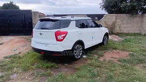 SsangYong Tivoli 2017 White