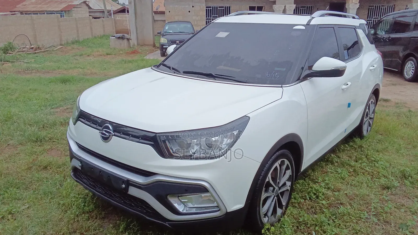 SsangYong Tivoli 2017 White