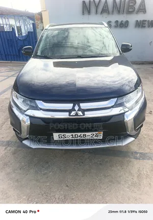 Mitsubishi Outlander 2017 Blue