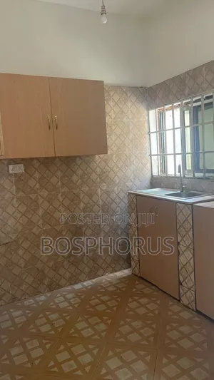 1bdrm Apartment in Lapaz Racecourse, Nyanmekye for rent