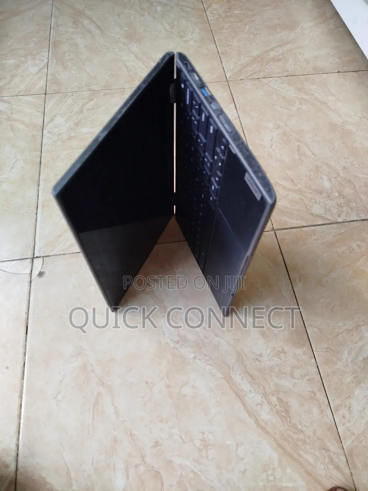 Laptop Lenovo 300e 4GB Intel SSHD (Hybrid) 60GB