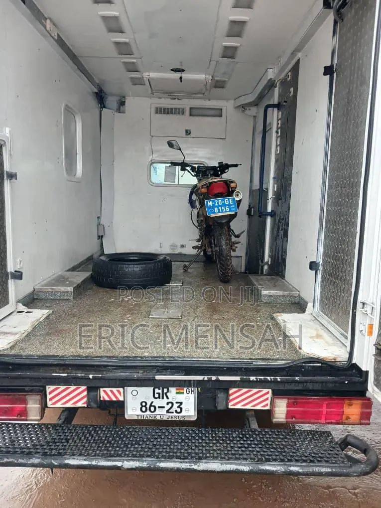 Mercedes-Benz Sprinter 2013 White