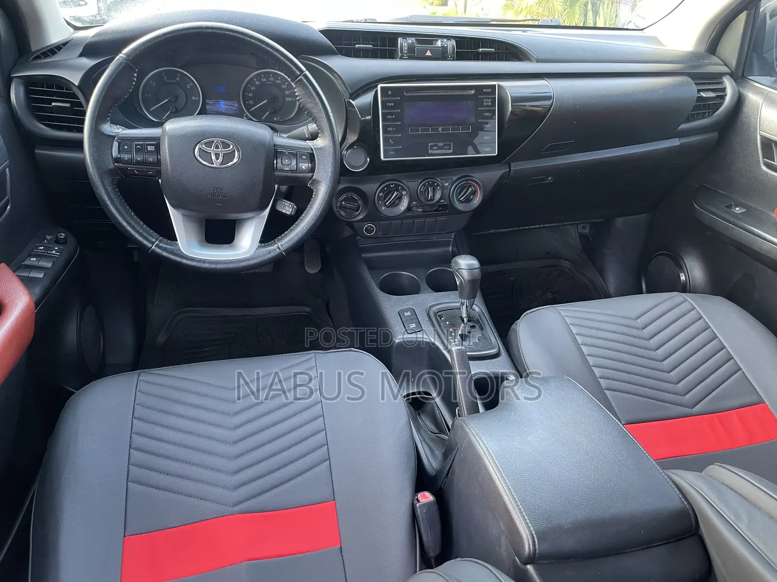 Toyota Hilux Rugged 4x4 2019 Black