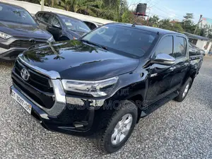 Toyota Hilux Rugged 4x4 2019 Black