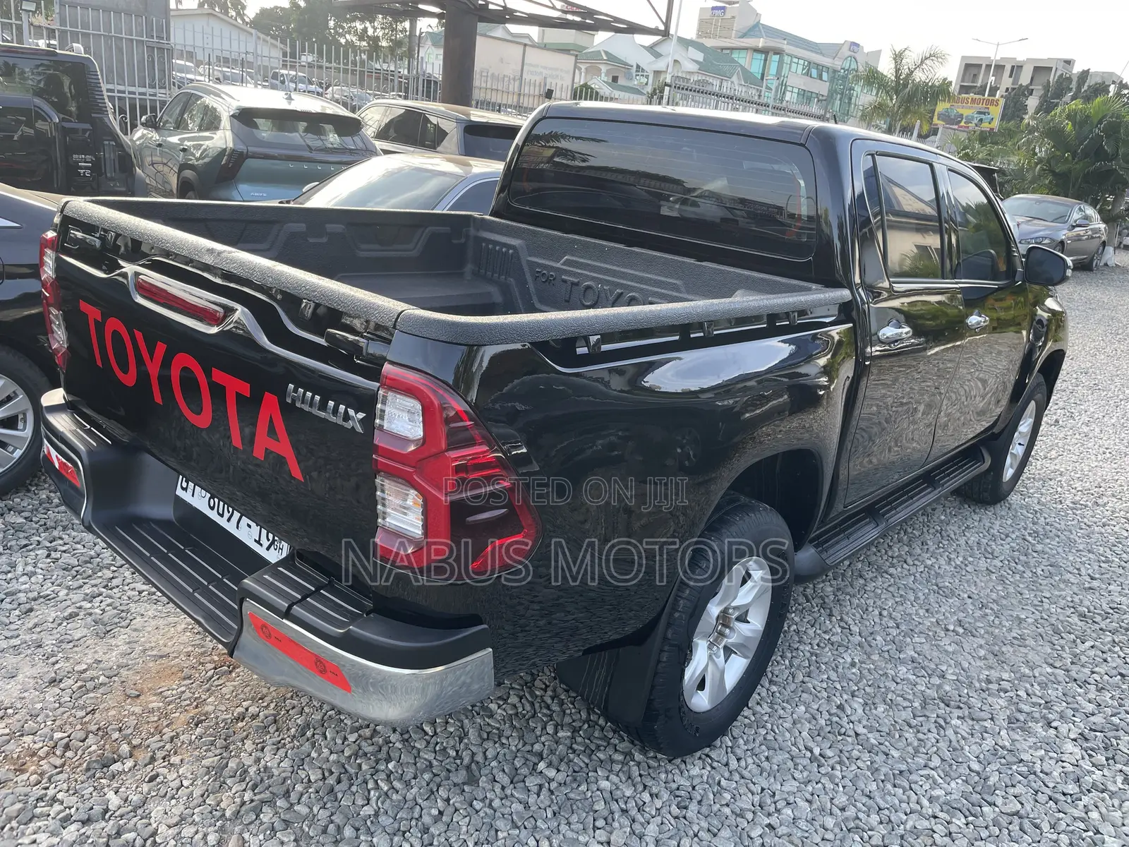 Toyota Hilux Rugged 4x4 2019 Black