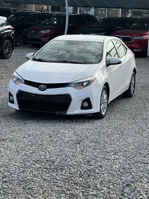 Toyota Corolla LE 4dr Sedan (1.8L 4cyl CVT) 2016 White
