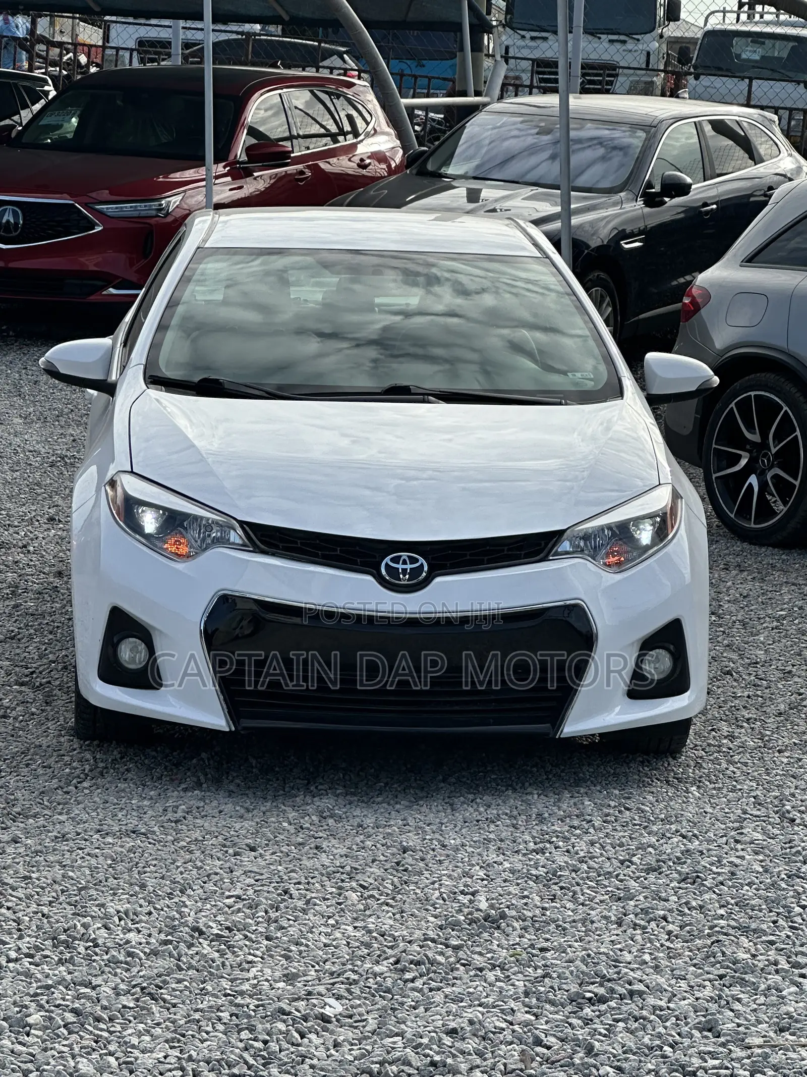 Toyota Corolla LE 4dr Sedan (1.8L 4cyl CVT) 2016 White