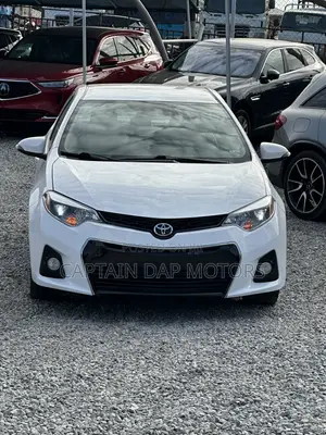 Toyota Corolla LE 4dr Sedan (1.8L 4cyl CVT) 2016 White