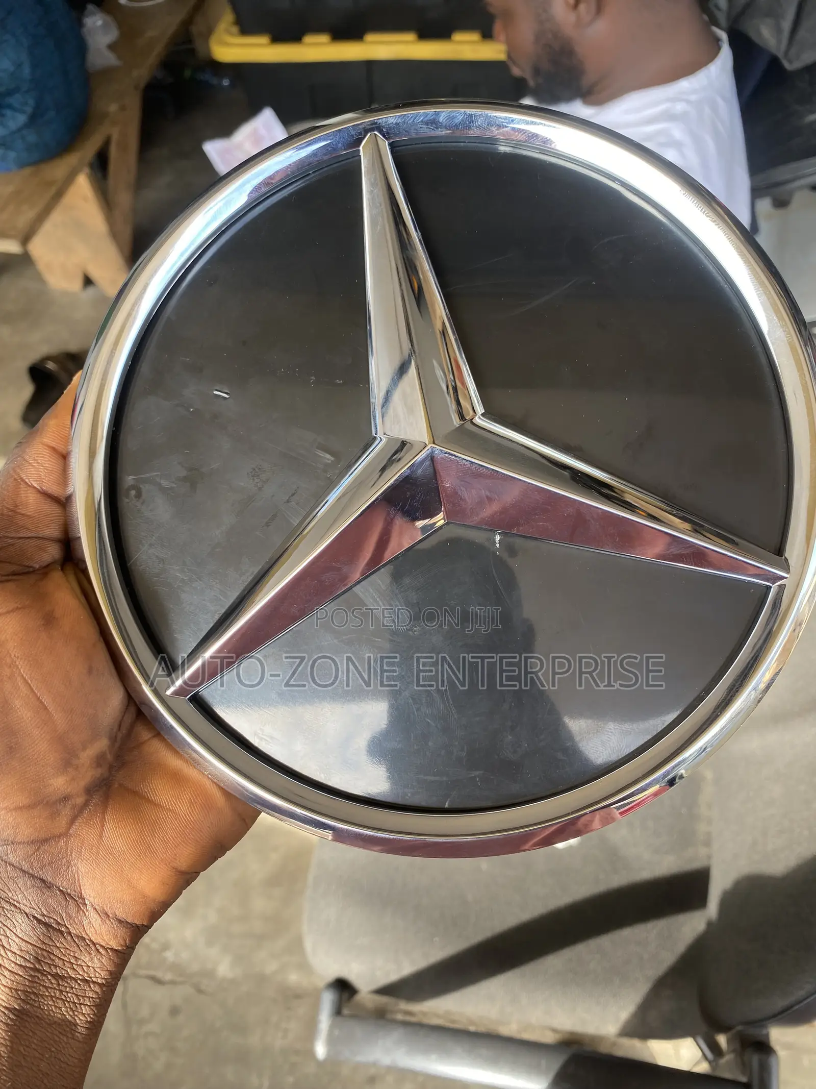Mercedes Benz GLC 300 Front Crown (Front Bumper Crown)