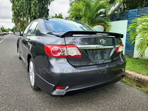 Toyota Corolla S Special Edition 4dr Sedan (1.8L 4cyl 4A) 2013 Gray
