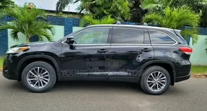 Toyota Highlander XLE 2019 Black