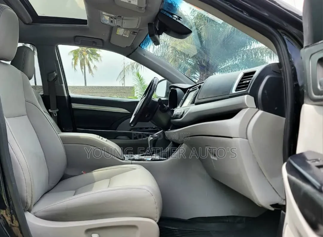 Toyota Highlander XLE 2019 Black
