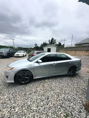 Toyota Camry 2014 Silver