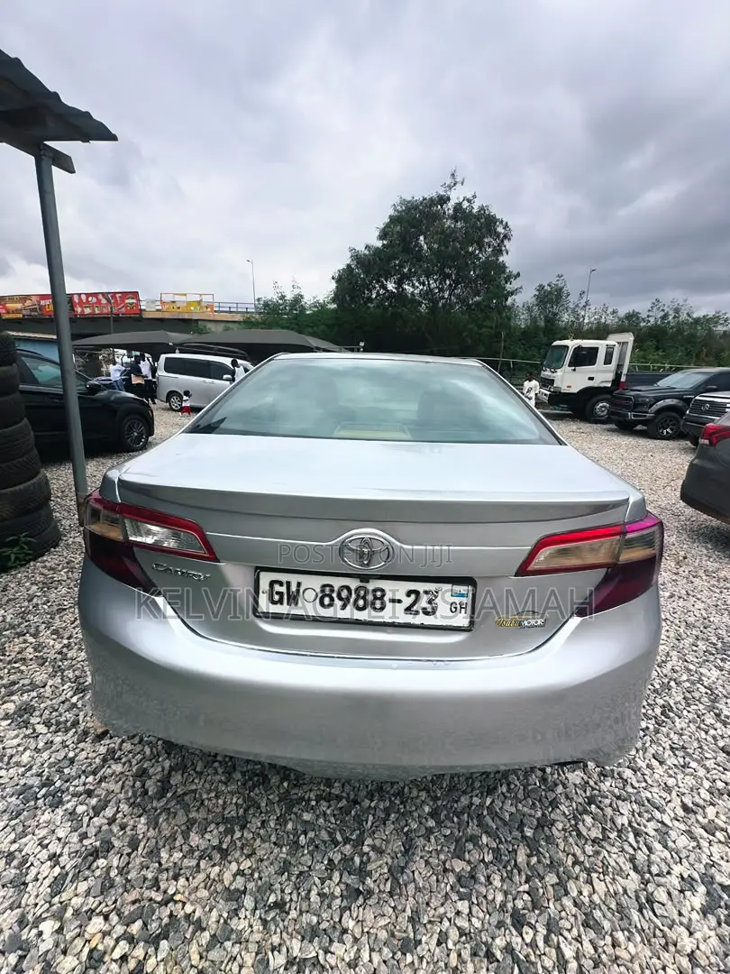 Toyota Camry 2014 Silver