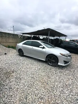 Toyota Camry 2014 Silver