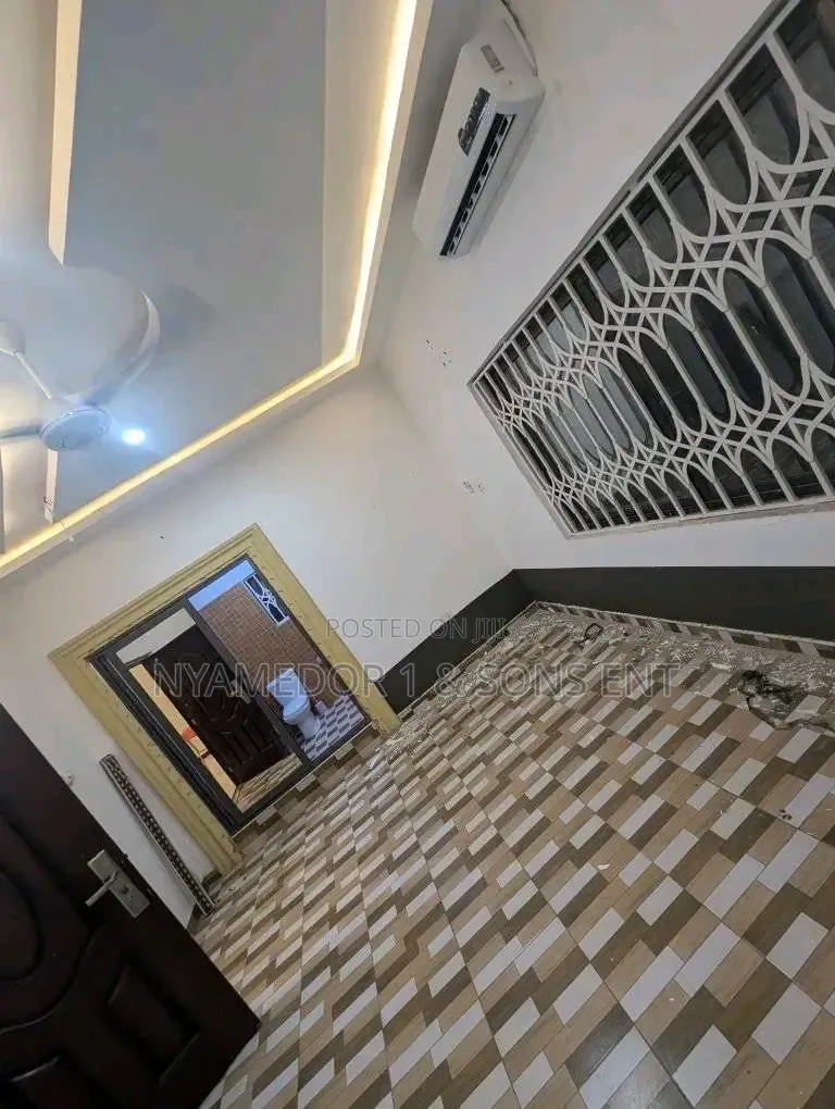 3bdrm House in Donyina Estate, Ejisu-Juaben Municipal for sale