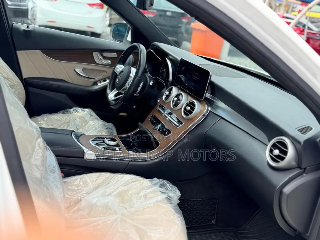 Mercedes-Benz C300 2020 White
