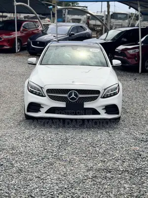 Mercedes-Benz C300 2020 White