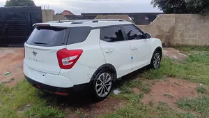 SsangYong Tivoli 2017 White