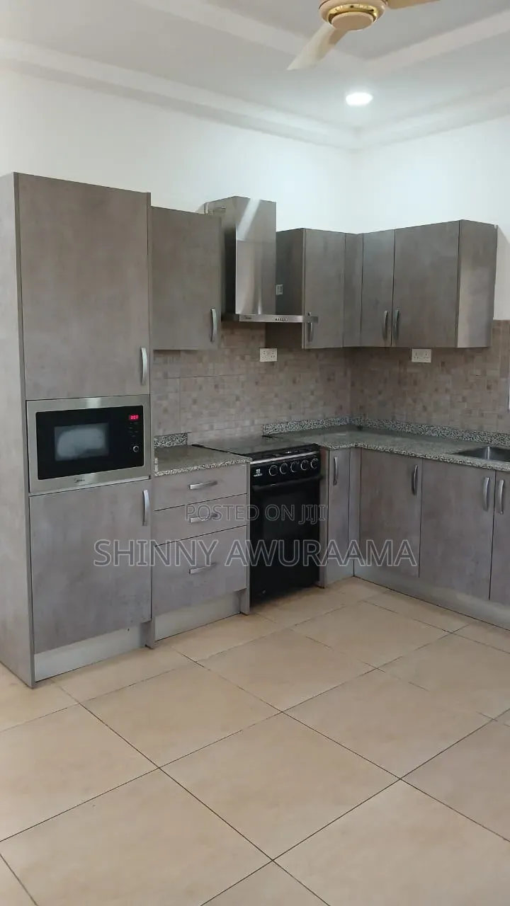 4bdrm House in East Legon American for rent