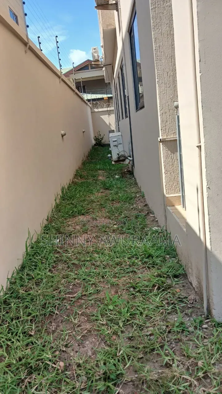 4bdrm House in East Legon American for rent