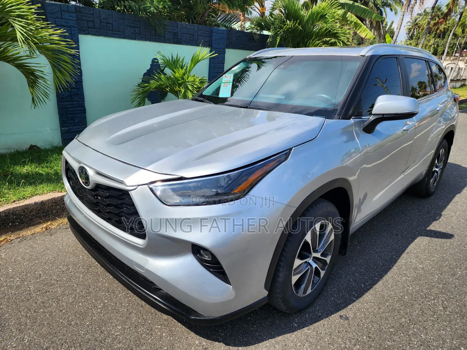 Toyota Highlander XLE AWD 2023 Gray