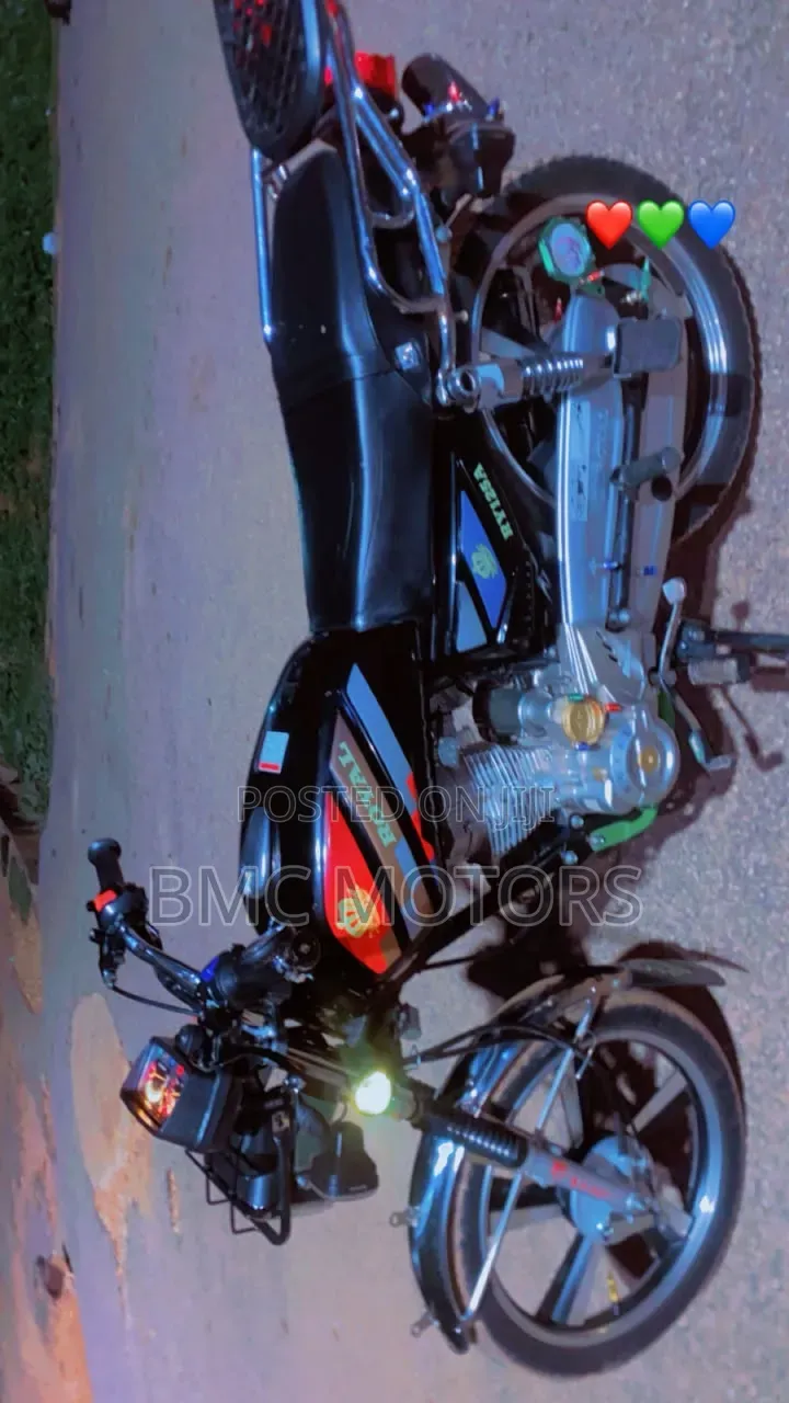 Royal RY125 2025 Black