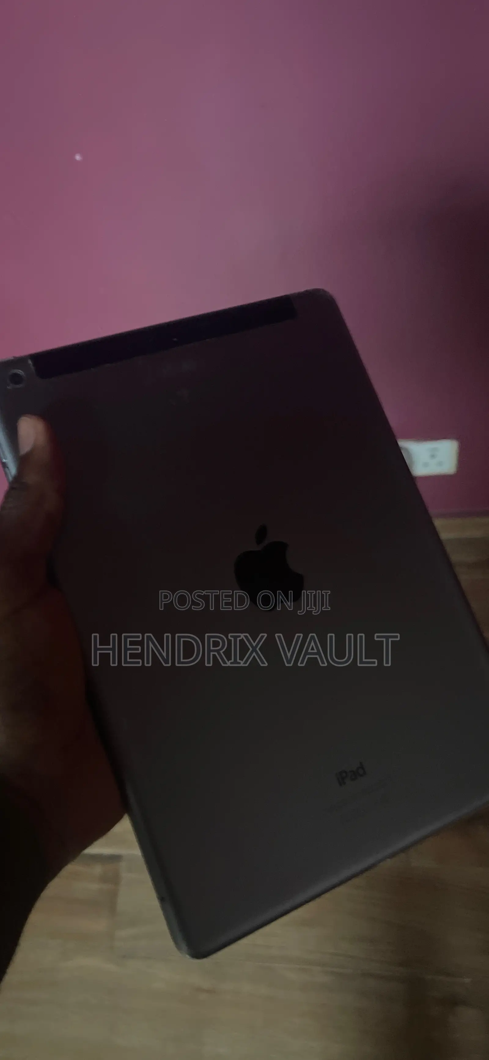 Apple iPad Air 64 GB Gray