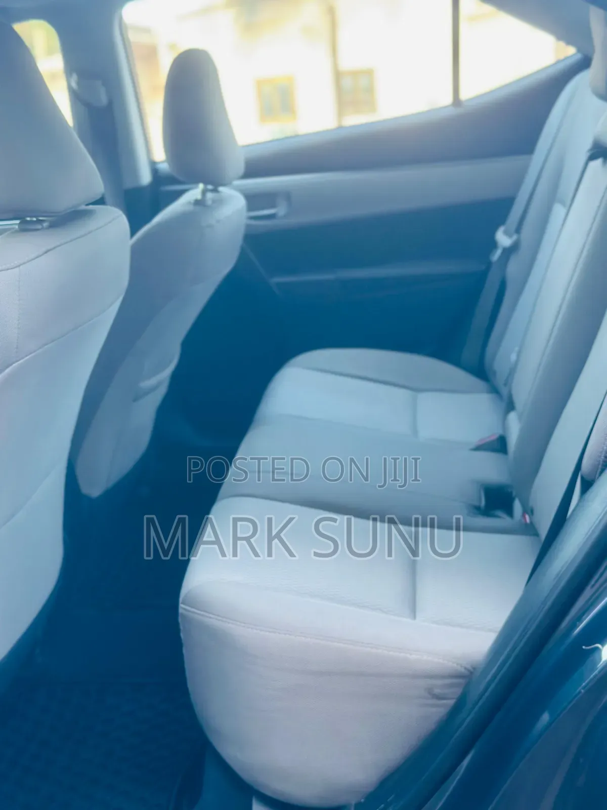 Toyota Corolla LE 4dr Sedan (1.8L 4cyl CVT) 2016 Gray