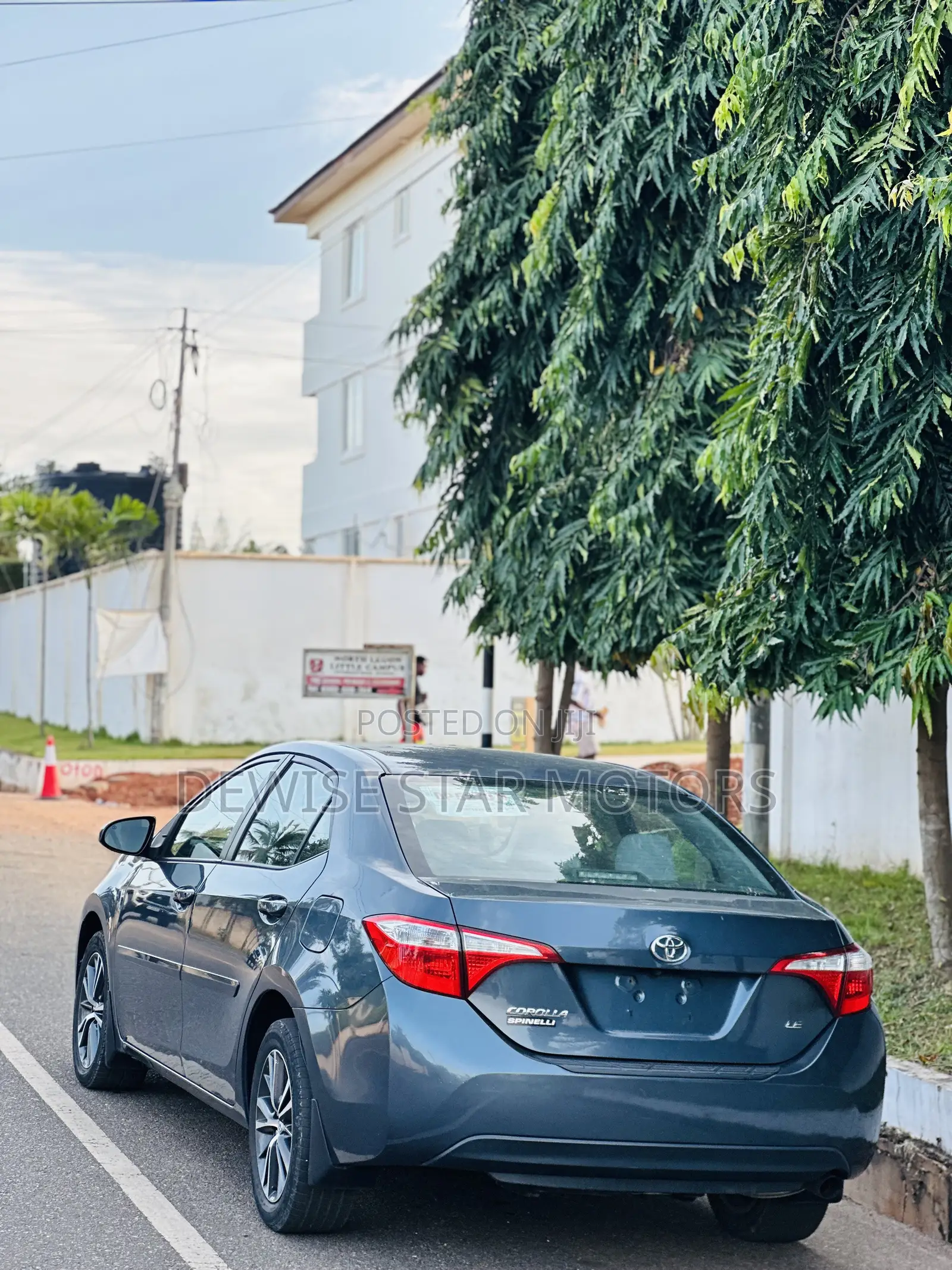 Toyota Corolla LE Eco 4dr Sedan (1.8L 4cyl CVT) 2016 Gray