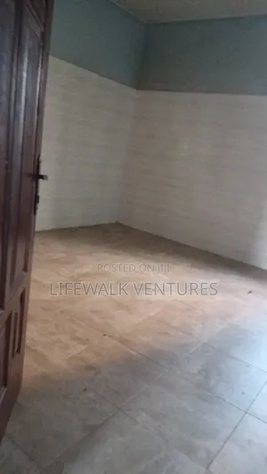 1bdrm Apartment in Madina Zongo for rent