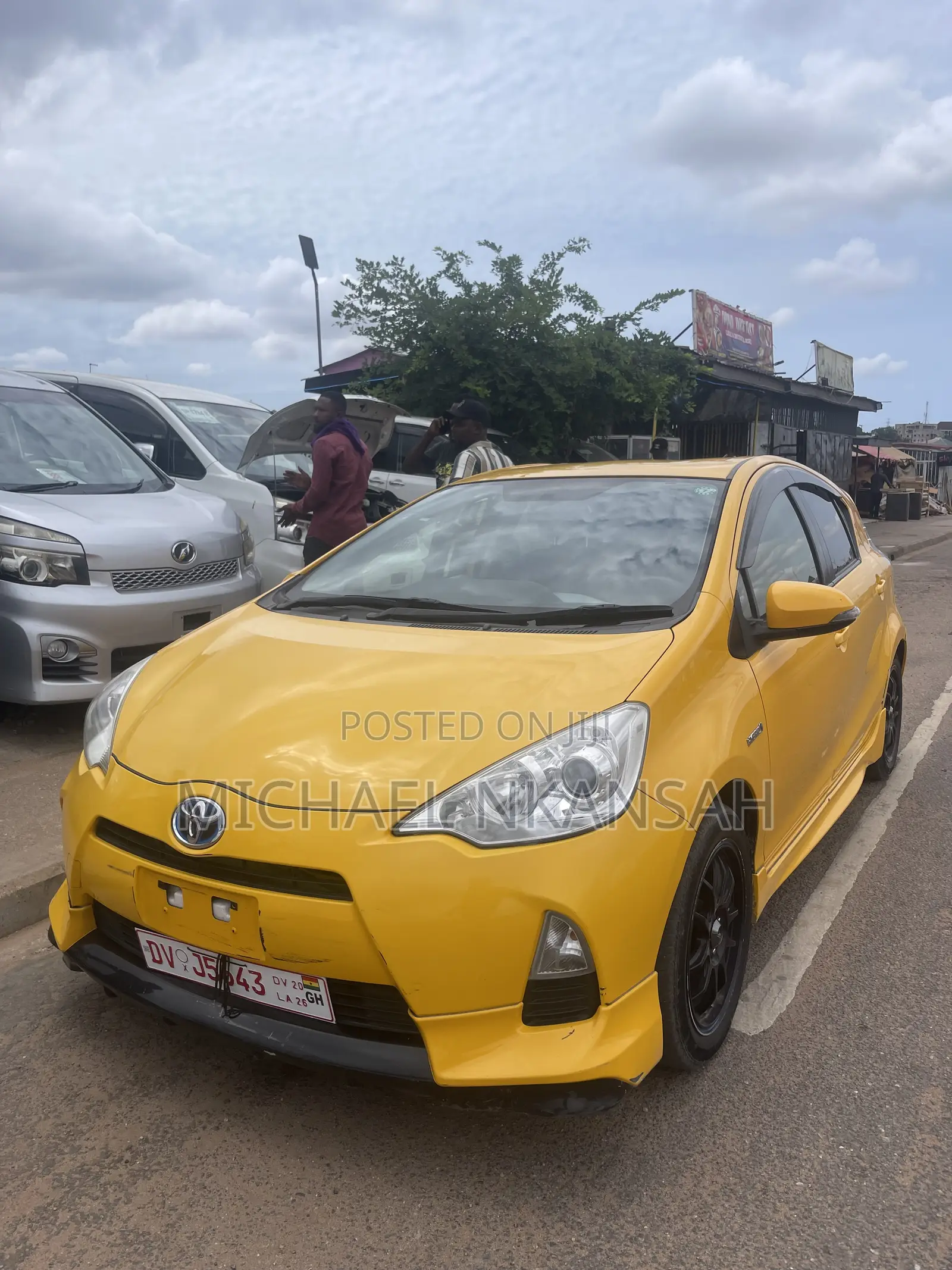 Toyota Aqua 2012 Yellow
