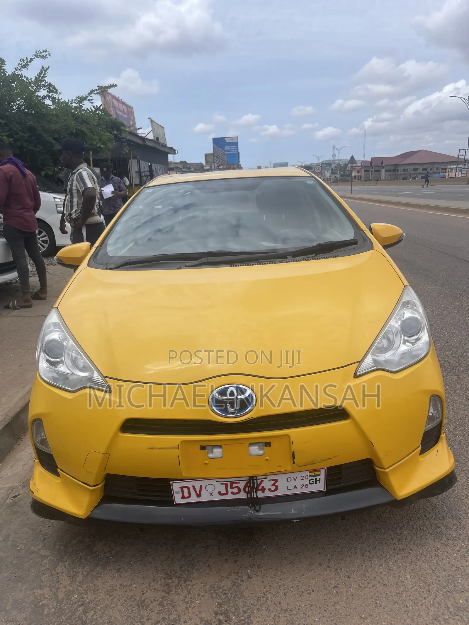 Toyota Aqua 2012 Yellow