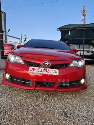 Toyota Camry SE 4dr Sedan (2.5L 4cyl 6A) 2014 Red
