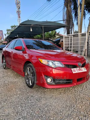 Toyota Camry SE 4dr Sedan (2.5L 4cyl 6A) 2014 Red