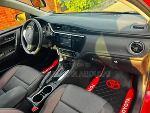 Toyota Corolla LE (1.8L 4cyl 2A) 2018 Red