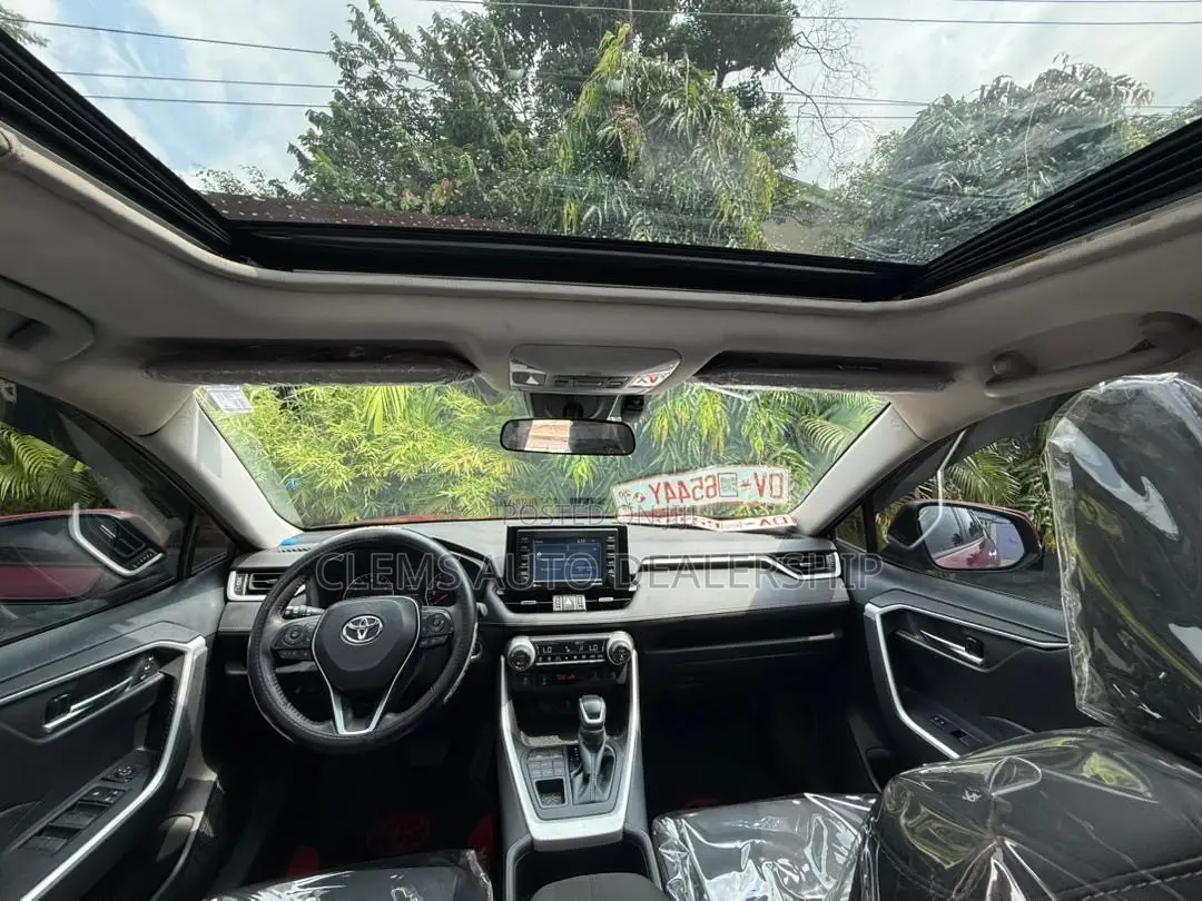 Toyota RAV4 XLE Premium 2022 Burgundy