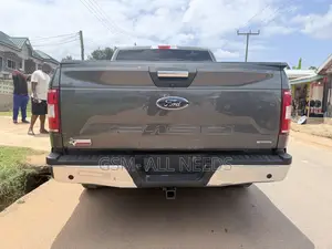 Ford F-150 XLT 4x2 SuperCrew Cab Styleside 6.5 ft. box 157 in. WB 2018