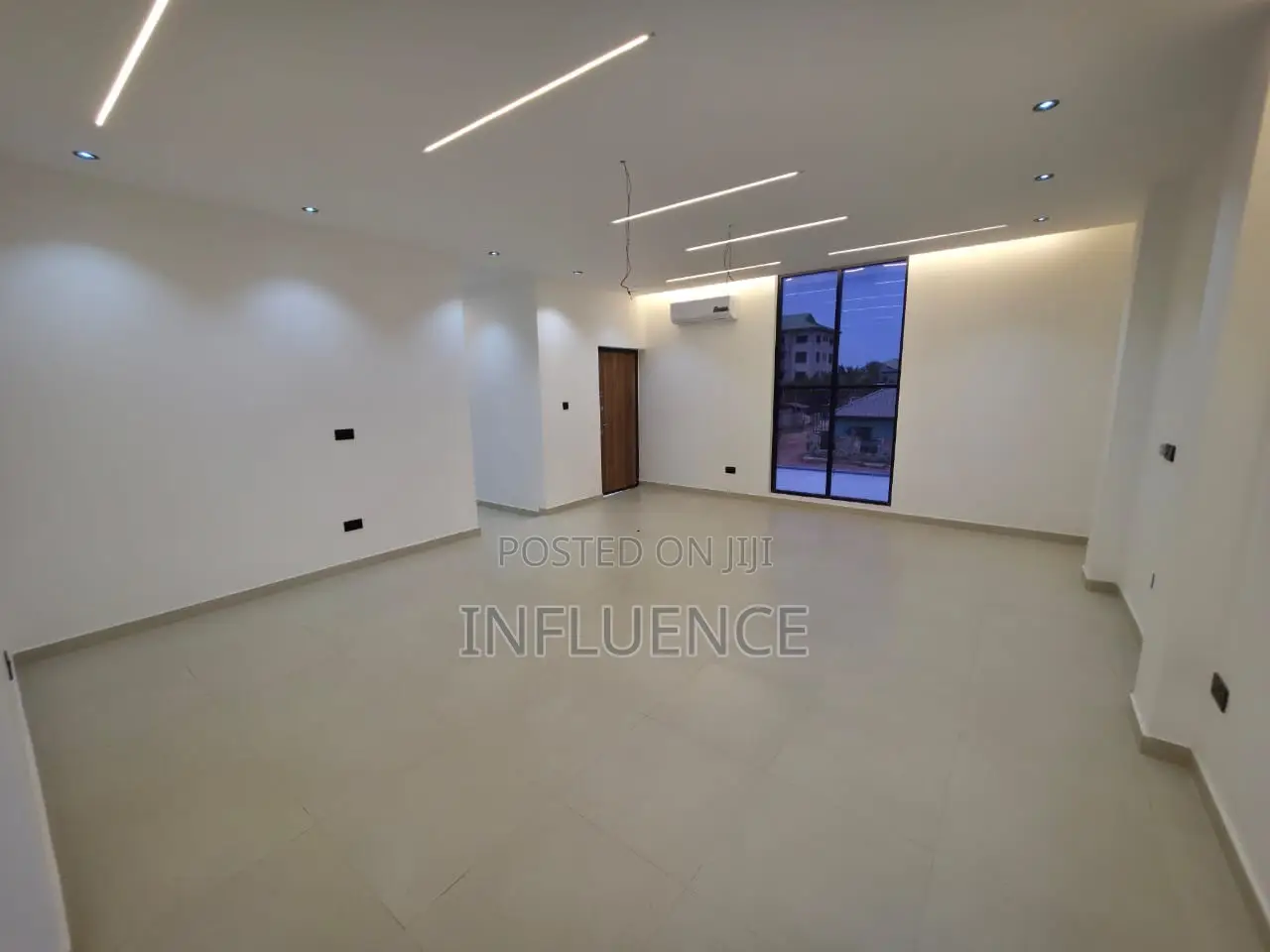 5bdrm House in Lakeside, East Legon for sale