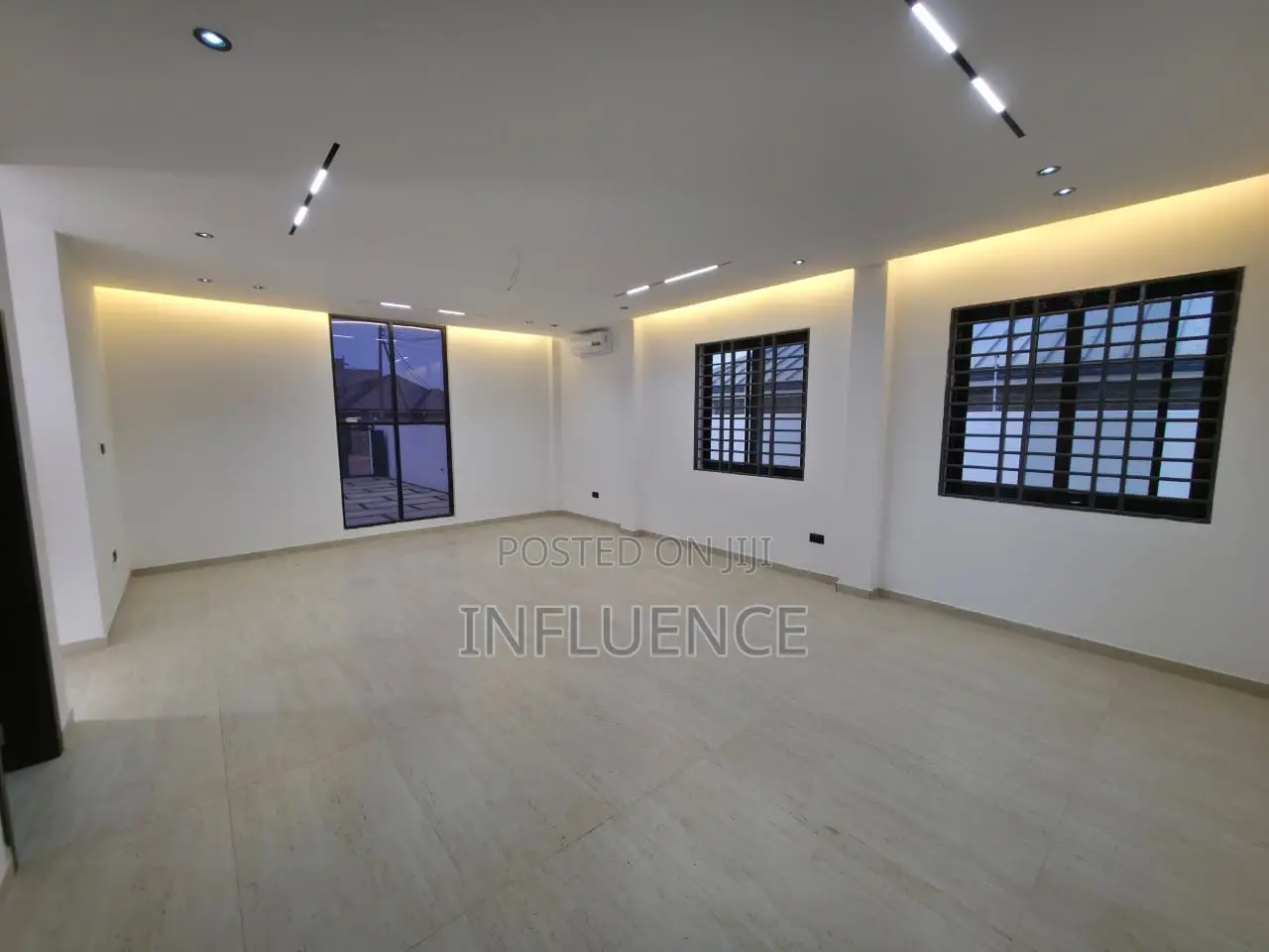 5bdrm House in Lakeside, East Legon for sale