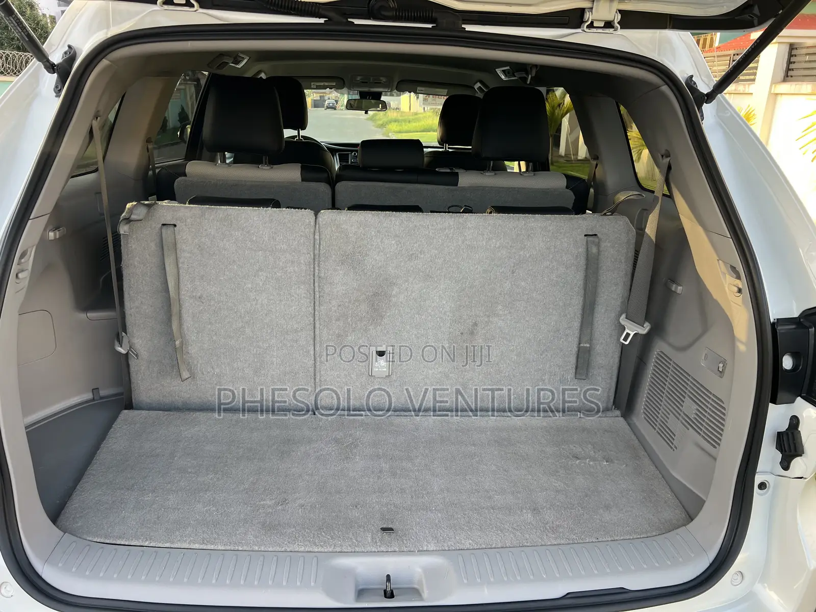Toyota Highlander LE Plus 2019 White