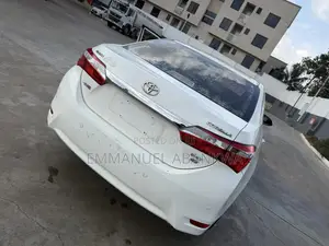 Toyota Corolla 2017 White
