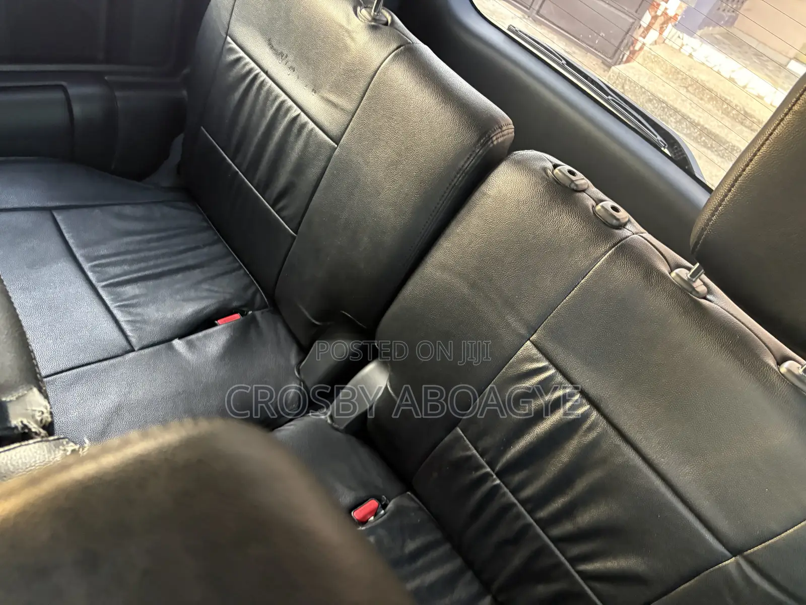 Toyota Voxy V 4WD 8-Seater 2011 Silver