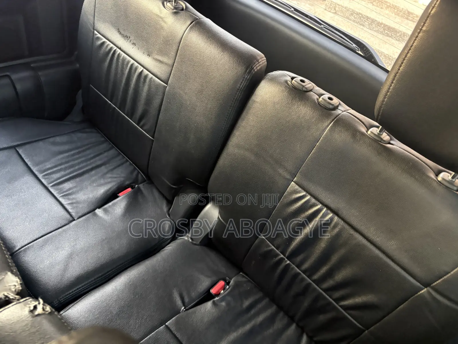 Toyota Voxy V 4WD 8-Seater 2011 Silver