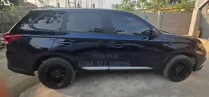 Mitsubishi Outlander 2016 Blue