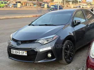 Toyota Corolla S 4dr Sedan (1.8L 4cyl CVT) 2016 Gray