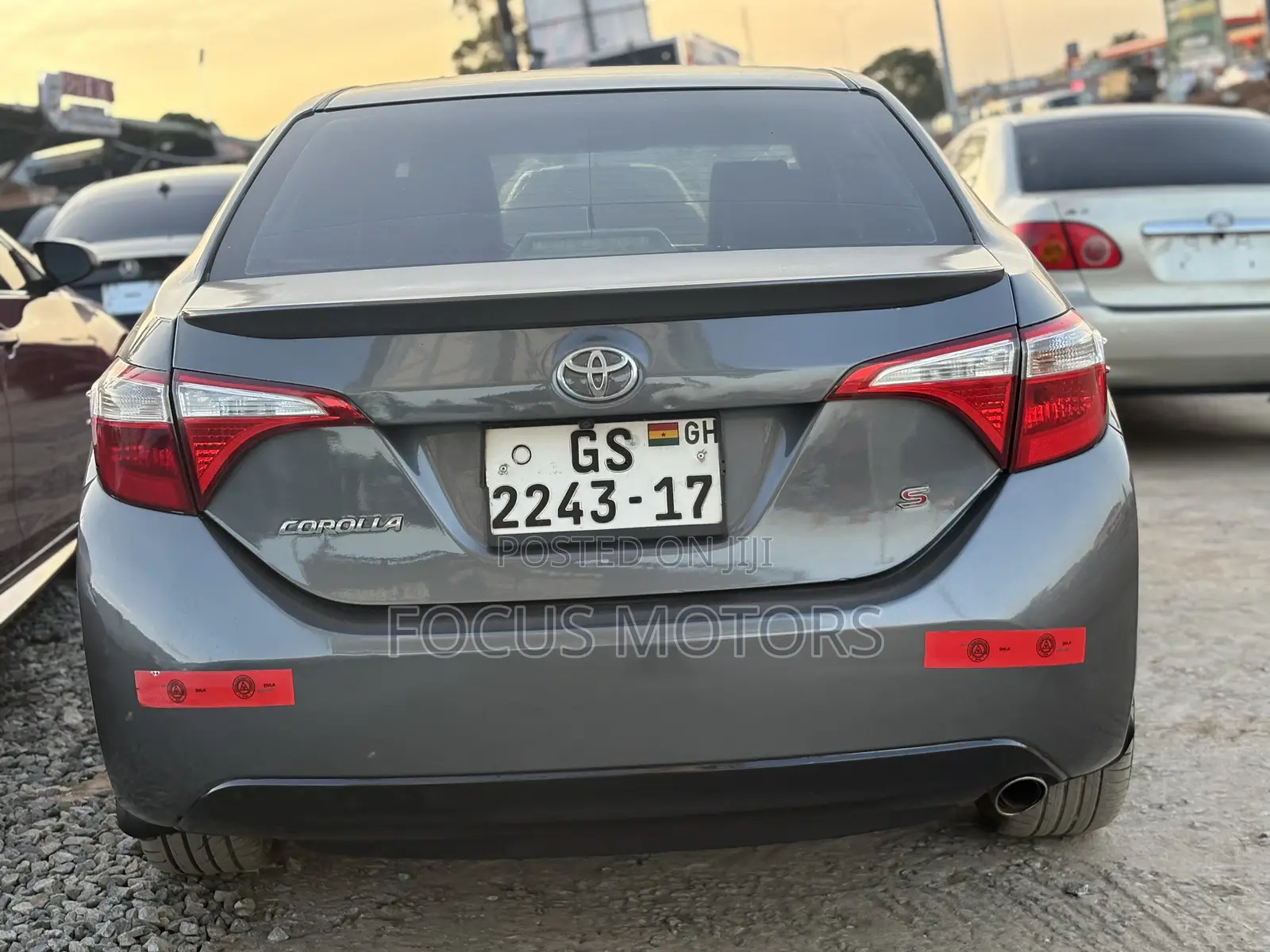 Toyota Corolla S 4dr Sedan (1.8L 4cyl CVT) 2016 Gray